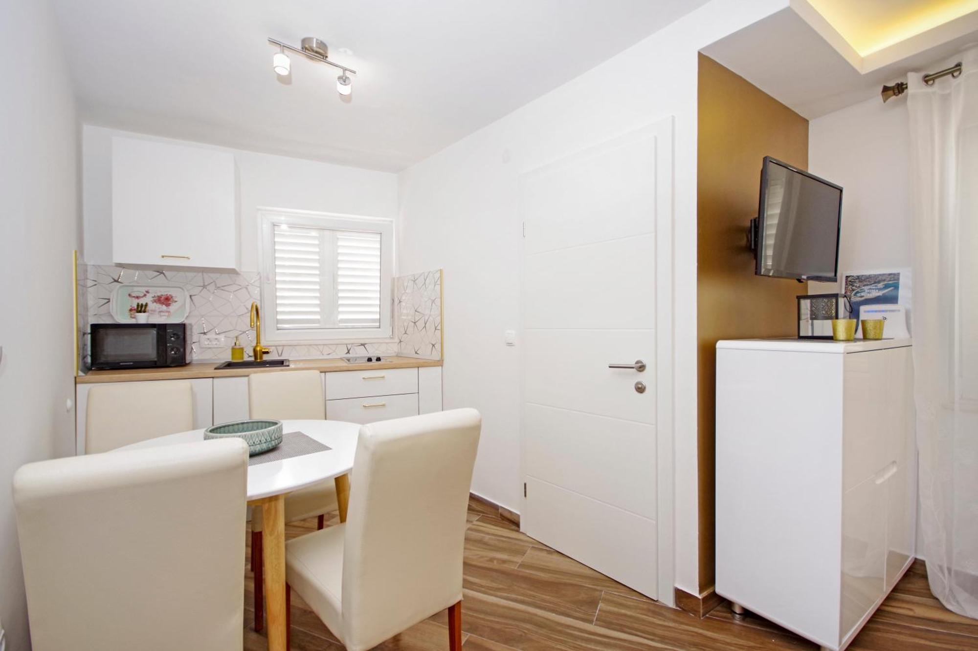 Apartments Roma Baška Voda Екстериор снимка