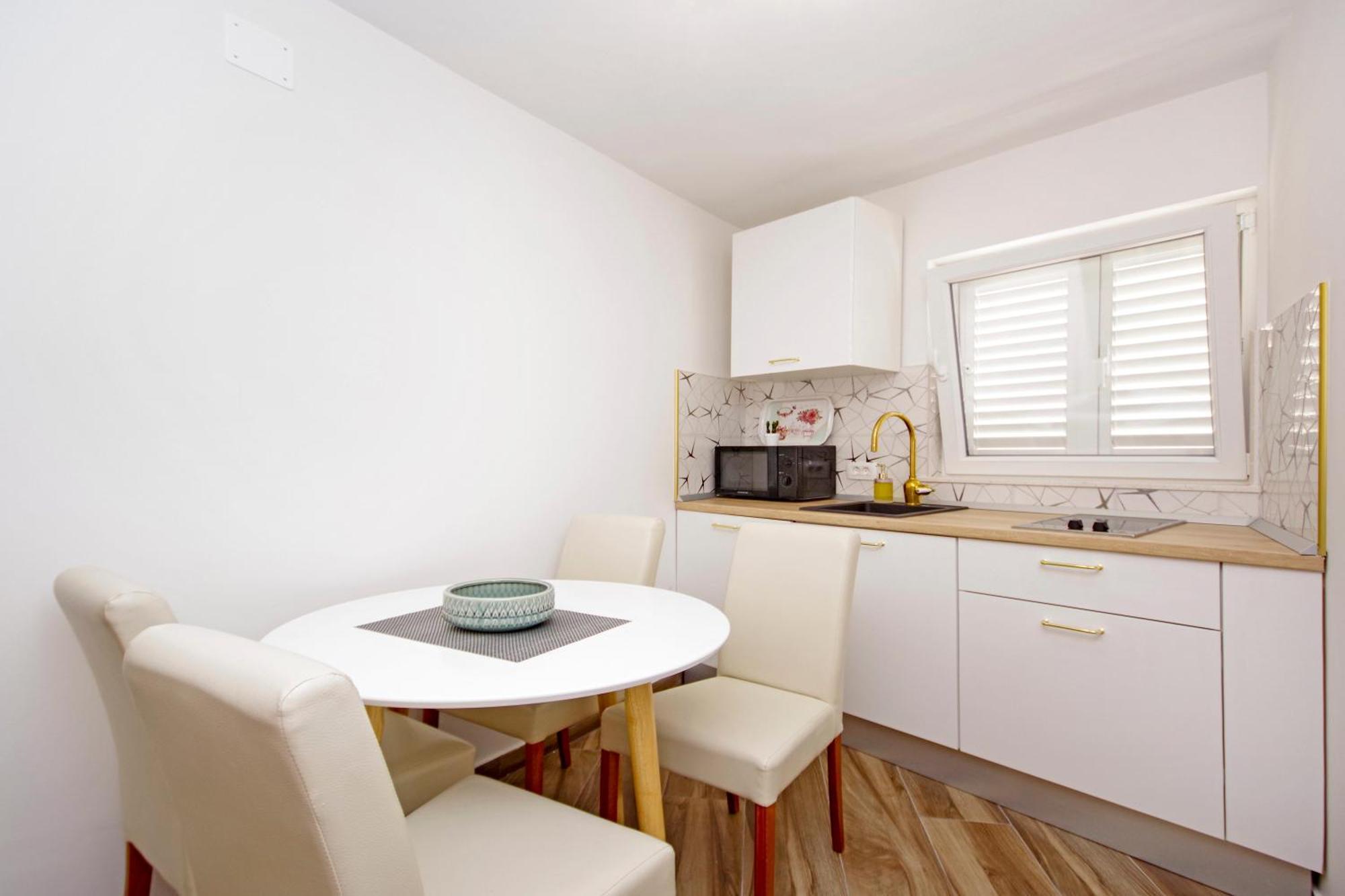 Apartments Roma Baška Voda Екстериор снимка