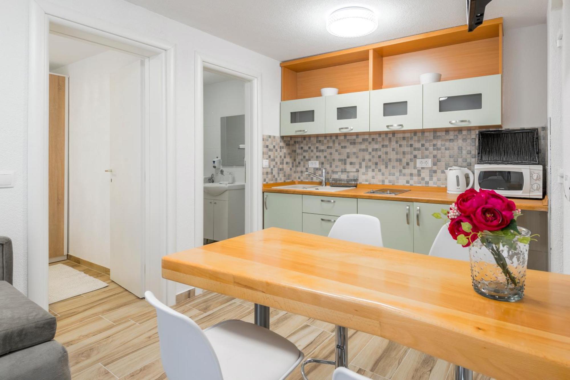 Apartments Roma Baška Voda Екстериор снимка