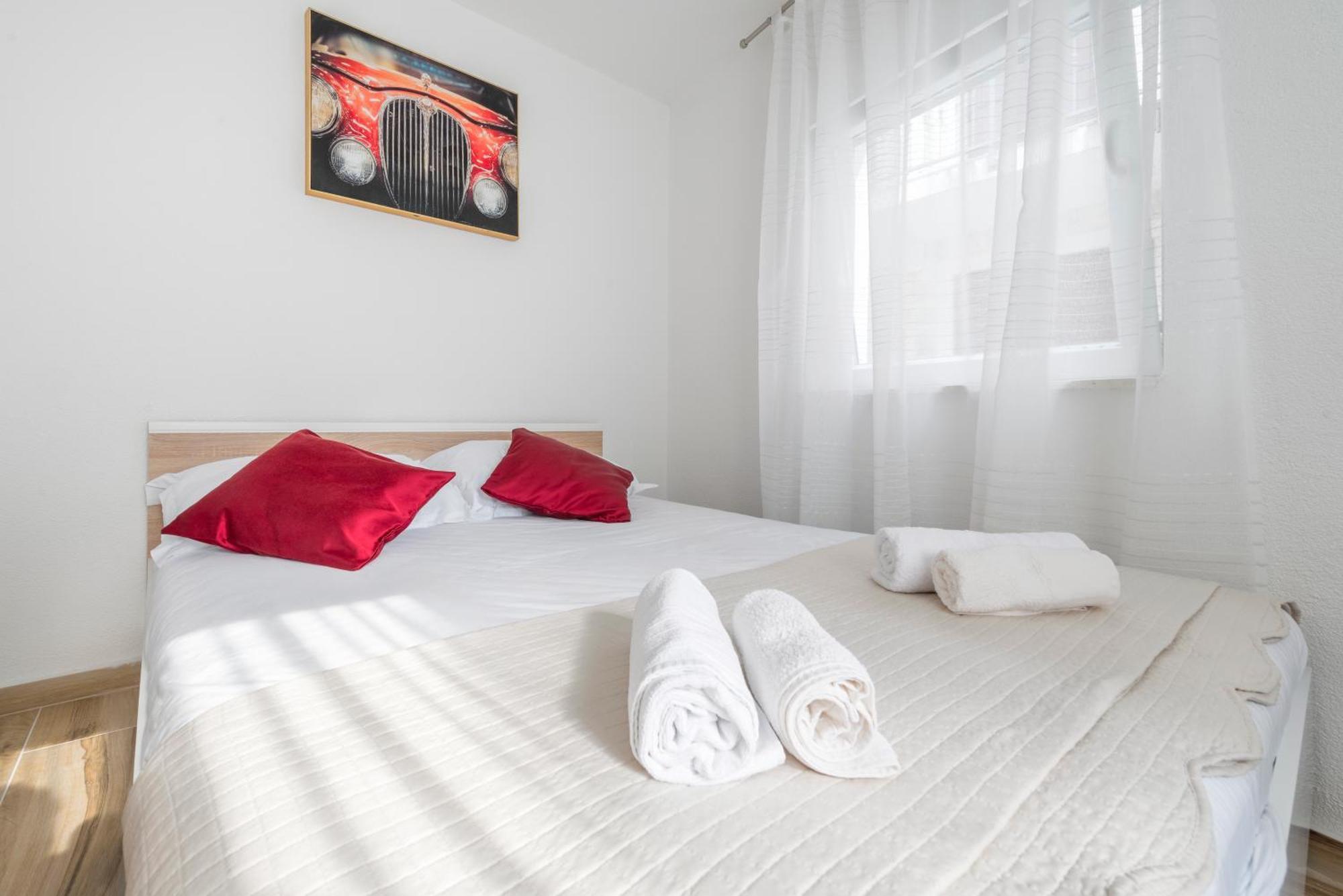 Apartments Roma Baška Voda Екстериор снимка