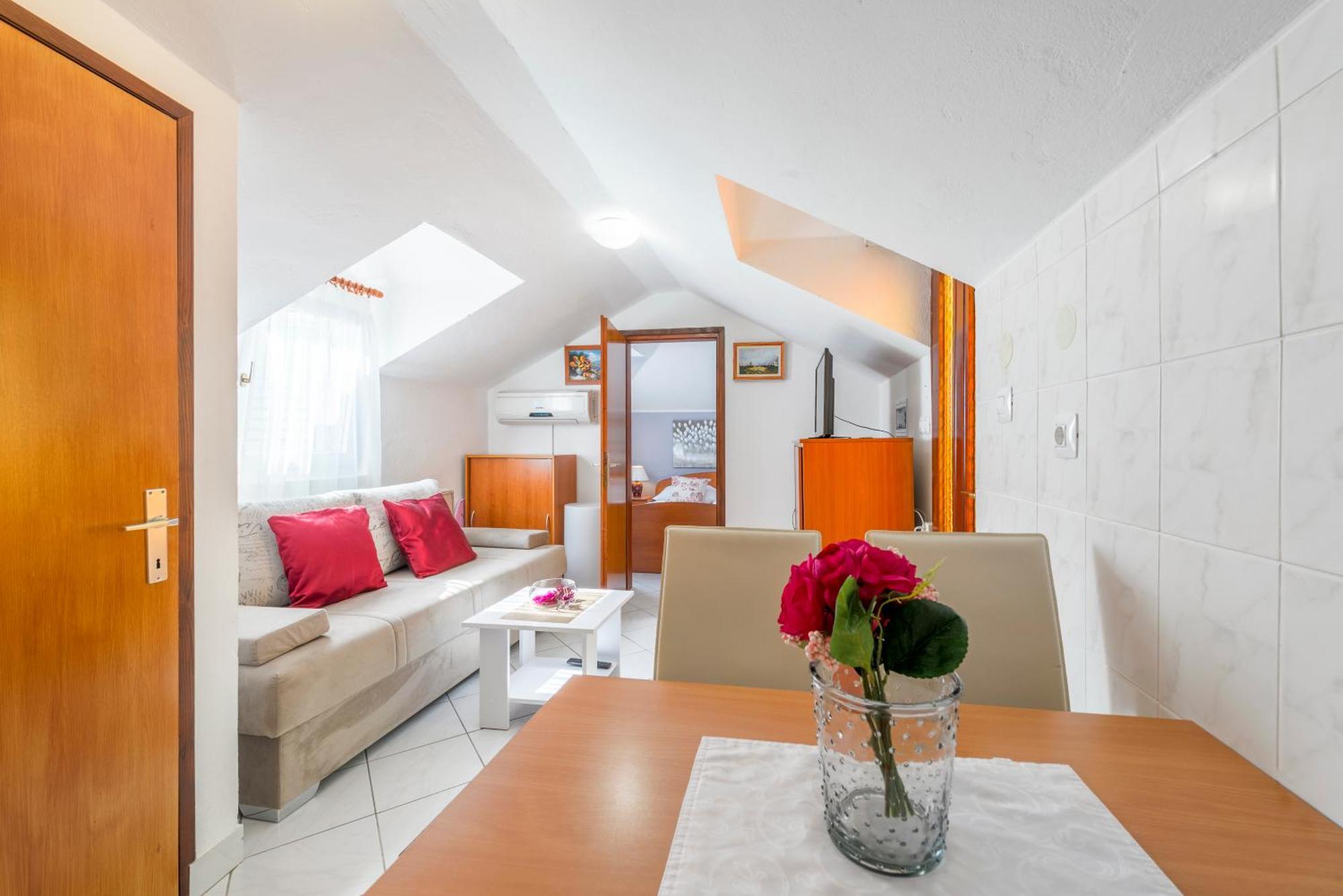 Apartments Roma Baška Voda Екстериор снимка